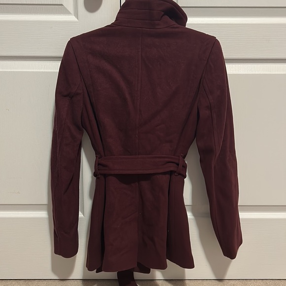 Like new wool coat - Picture 2 of 5